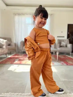 سه تیکه AKU