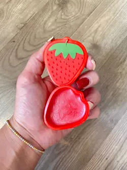 بالم لب توتفرنگی🍓