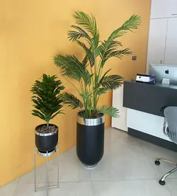 گلدان فایبرگلاس مدل سارین مشکی لبه نقره ای