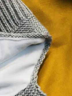 کلاه تک زیر دکمه