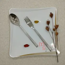 سرویس قاشق و چنگال 30 نفره دهنه اروپایی مارک یونیک 132 پارچه طرح چهار خط