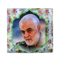 جانماز مدل مذهبی طرح گلدار حاج قاسم سلیمانی