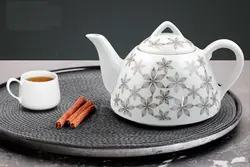 قوری چینی درجه یک ستاره دار کف پهن یک لیتری با درب چینی