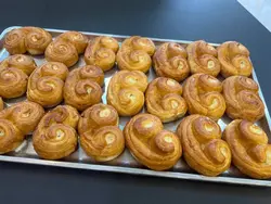 شیرینی عینکی