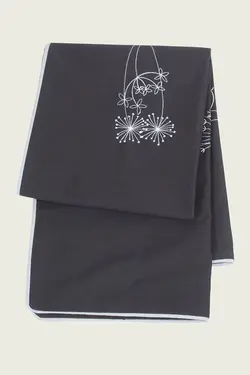 رانر گلدوزی بروجرد طرح قاصدک مستطیلی رنگ زغالی