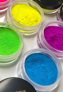 سایه نئون صورتی