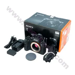 SONY A7 III 28 70نو - کاملدوربین عکاسی سونی