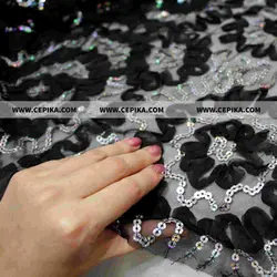 پارچه گیپور مشکی گل دار با پولک هفت رنگ