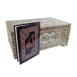 قرآن 30 پاره خط عثمان طه با یک صندوق جلد مشکی