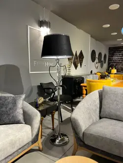 آباژور مدرن ایستاده شیکاگ (کنارسالنی) استیل مشکی کد L1033
