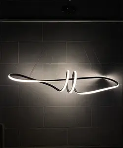 لوستر آویز مدرن ام کی لایتینگ مدل پروانه  سه حالت نوردهی بدنه مشکی + ریموت کد M1011