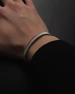 بنگل استیل مردانه رنگ نقره‌ای