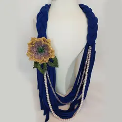 گردنبند پارچه ای کار شده با گل منجوق بافی