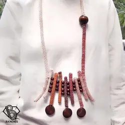 گردنبند قلاب بافی با تلفیق چوب 2