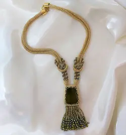 گردنبند منجوق بافی شده با سنگ سبز چشم گربه