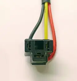 سوکت چراغ جلو سه فیش H4