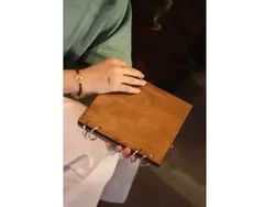 البوم سیاه برگ چوبی