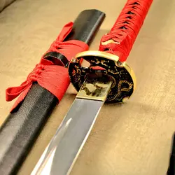 شمشیر کاتانا در ۳ طرح مختلف