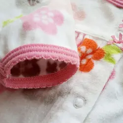 سرهمی جورابدار 1تکه برند carter’s کد 160015