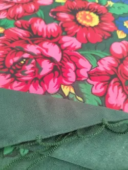 چارقاد یا روسری ترکمنی سنتی طرح پرگل سبز