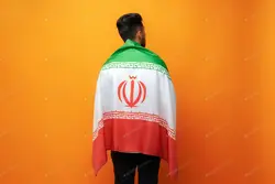 دانلود عکس نمای پشت سر از مرد با پرچم ایران روی دوش