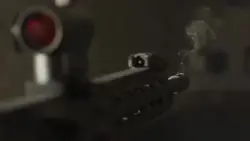 دانلود فوتیج بلند شدن دود از لوله اسلحه مسلسل تهاجمی AR-15 با دوربین قرمز