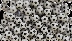 انیمیشن سه بعدی حرکت توپ‌های فوتبال