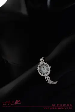ساعت نقره زنانه طرح جواهر نگین دار ES_6445