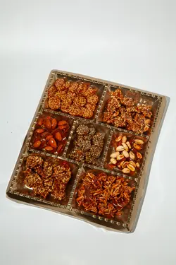 سوهان عسلی هفت مغز