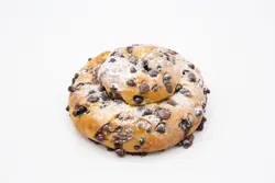 بریوش گیسو با چاکلت چیپس