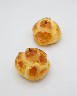 نان خامه‌ای