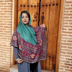 روسری با طرح گلیم ایرانی