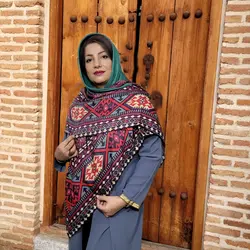 روسری با طرح گلیم ایرانی