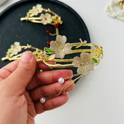 کلیپس چفتی گل آویزدار