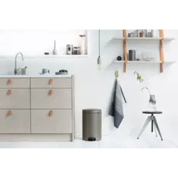 سطل زباله نیو آیکن پدالی 20 لیتر پلاتینیوم برابانتیا