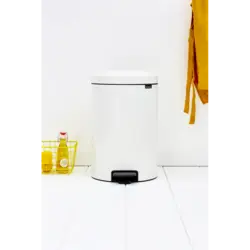 سطل زباله نیو آیکن پدالی 20 لیتر سفید برابانتیا