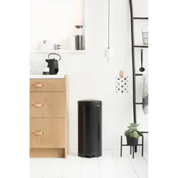 سطل زباله نیو آیکن پدالی 30 لیتر مشکی مات برابانتیا