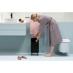 سطل زباله بو تاچ بین بلند 7 لیتر مشکی مات برابانتیا