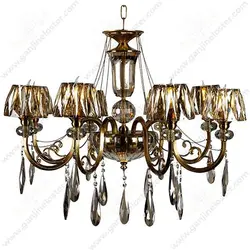لوستر نئوکلاسیک برنجی 8 شاخه مدل گلبرگ آنتیک با شید کریستال