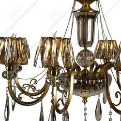 لوستر نئوکلاسیک برنجی 8 شاخه مدل گلبرگ آنتیک با شید کریستال