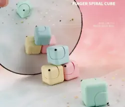 فیجت اسپینر مکعب پلاستیکی