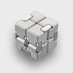 فیجت مکعب بینهایت فلزی