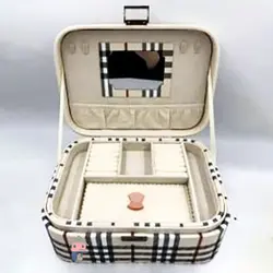 کیف جواهرات مستطیل دو طبقه چهارخانه – کرمی