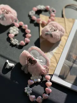 کاور ایرپاد پشمالو صورتی قلبی با آویز