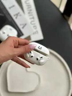 کاور ایرپاد سیلیکونی Airpods in Hands