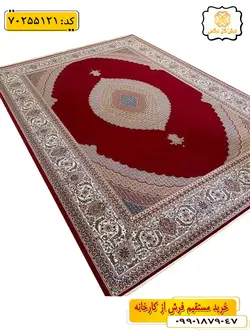 فرش 700 شانه محرابی طرح ریز ماهی زمینه لاکی گل نرگس کاشان