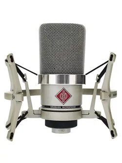 میکروفن Neumann TLM 102به همراه شاکمانت