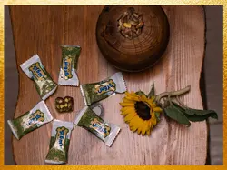 حلوا سوهانی لقمه ای پسته ای جعبه ای 450 گرمی (50%)