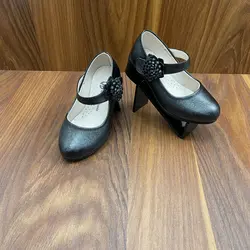 کفش پاشنه دار دخترانه طرح گل
