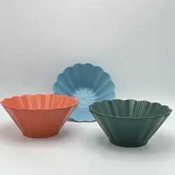 ظروف سرامیکی – کاسه گرد بزرگ راه راه تک رنگ